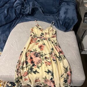 Lulu's Floral Midi Dress in Cream and Pink